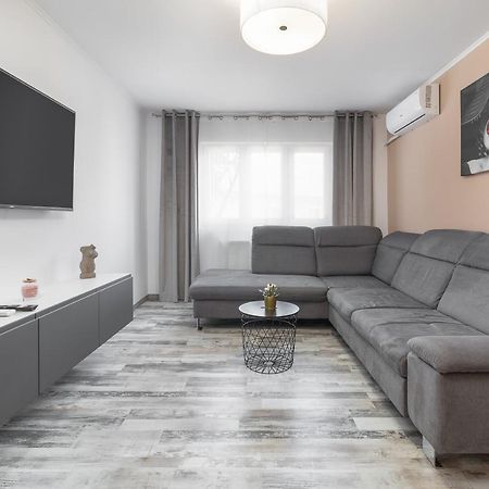 Decebal Flat Apartman Nagyvárad Kültér fotó