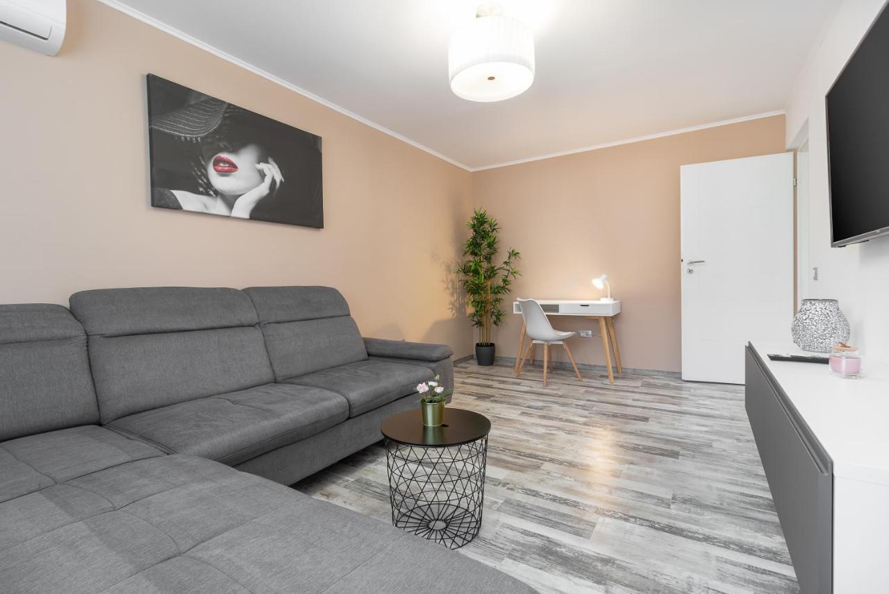 Decebal Flat Apartman Nagyvárad Kültér fotó